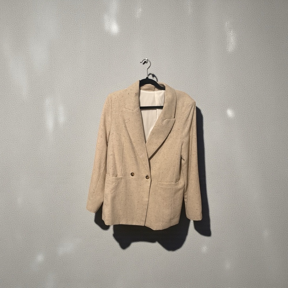 Elegant Women's Tan Blazer